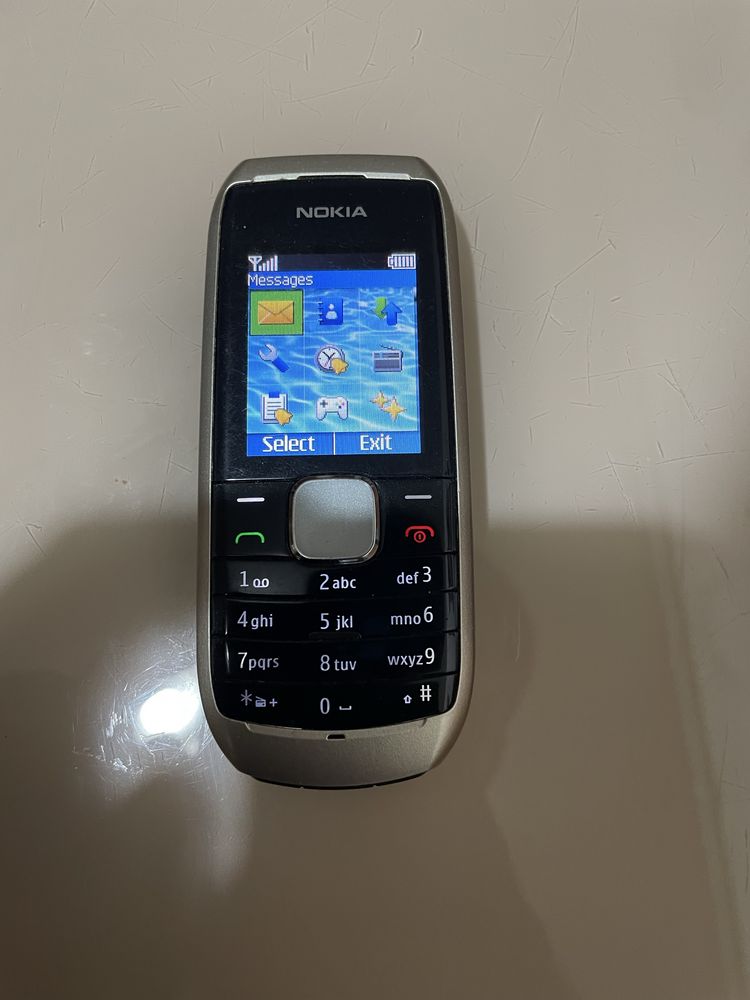 Nokia 1800 , Gold