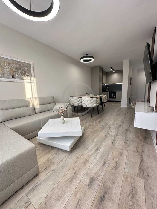 Продава се Тристаен апартамент в Пловдив, Съдийски - 96 кв.м за 1844 €/кв.м - Снимка #1