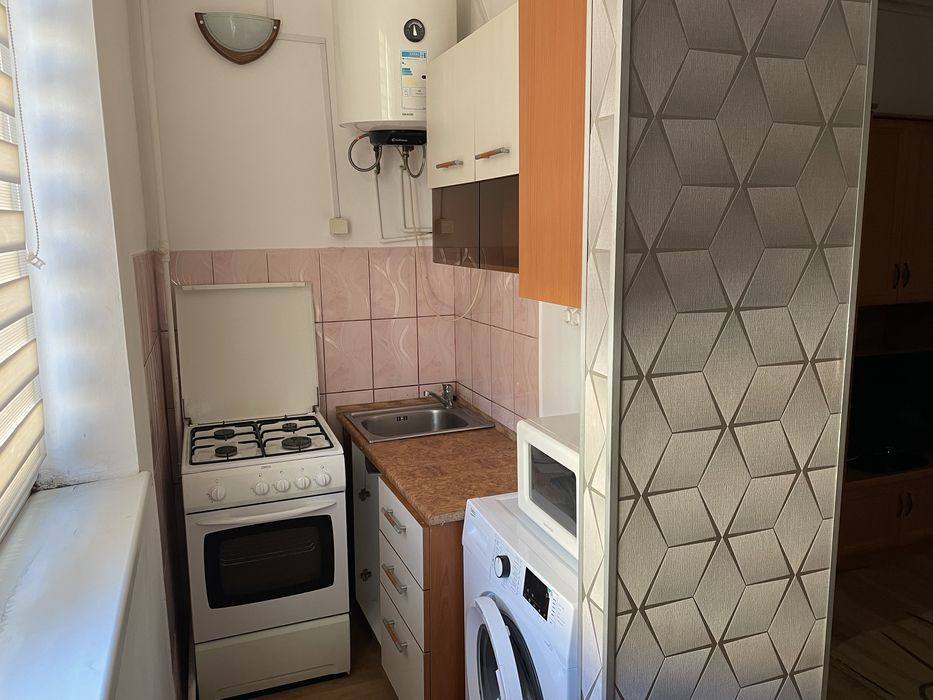 Chirie Garsoniera TCM