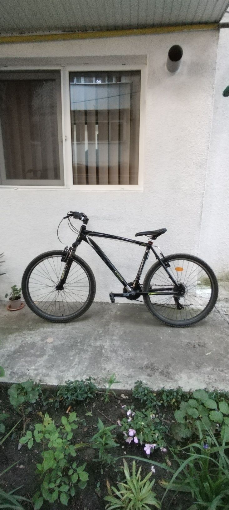 Vând bicicleta DHS