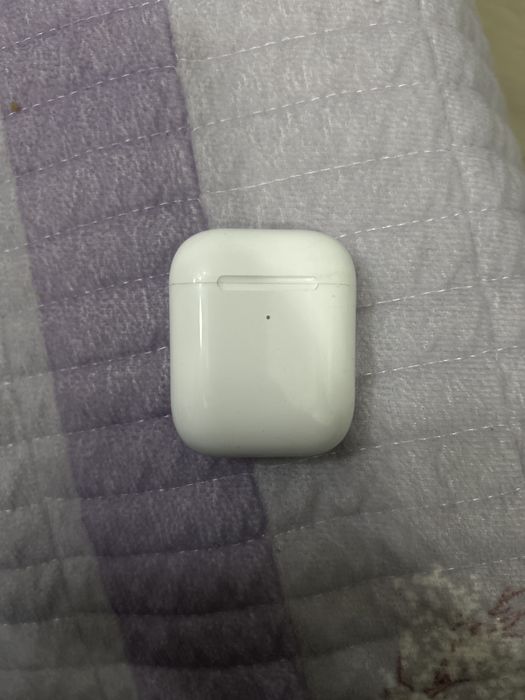 Продам айрподс 2 с чехлом
