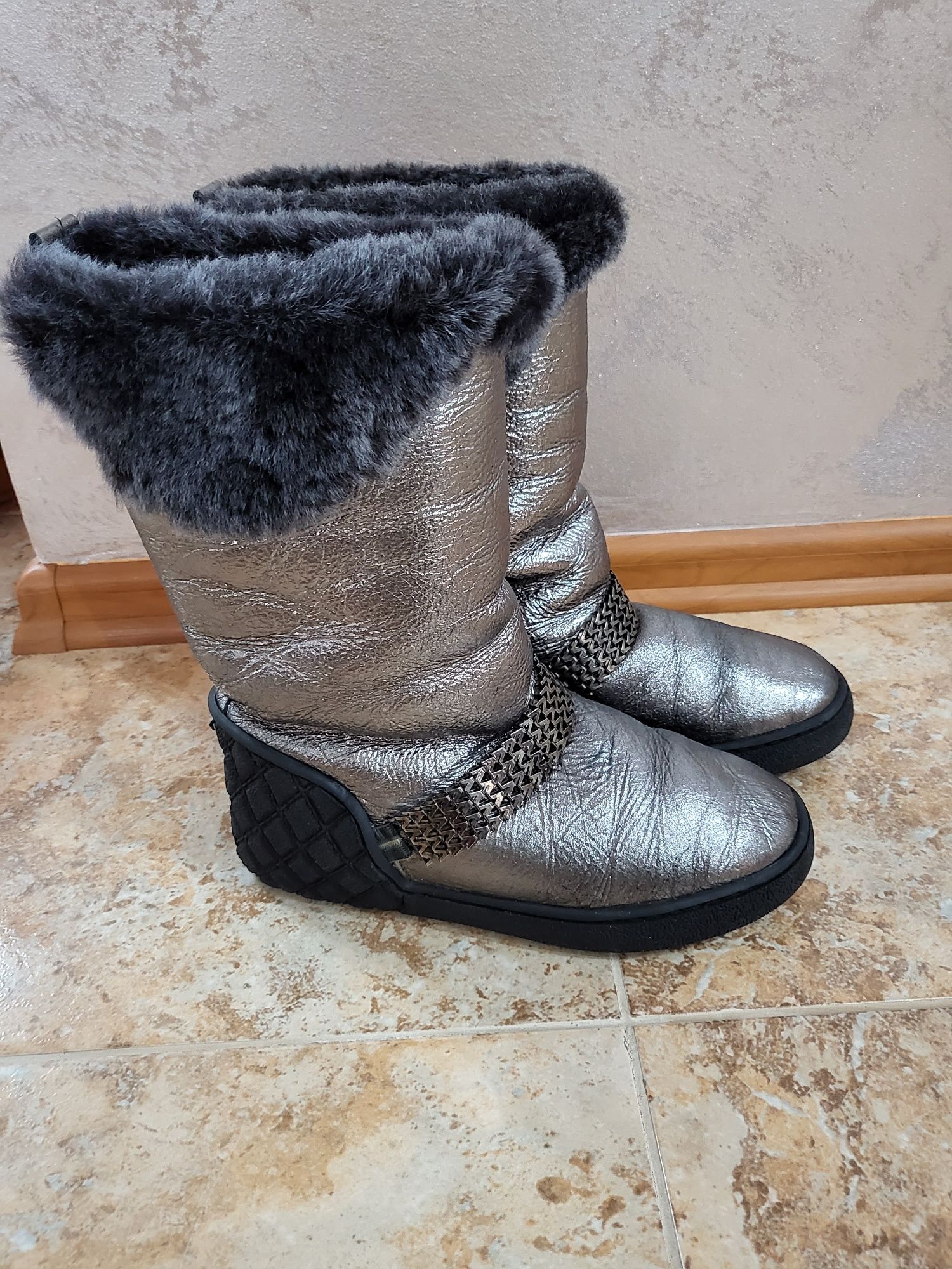 Cizme tip ugg piele si blana naturala