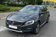 Volvo V60 Cross Country 4x4, motor D4 - 2,4 l, stare foarte buna