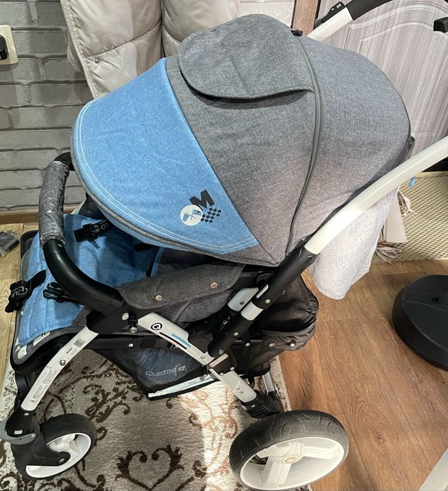 Срочно продам коляску