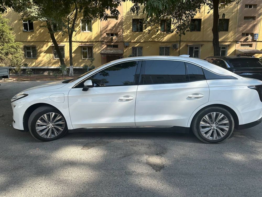 Hongqi E-Qm 5 kv 500 km