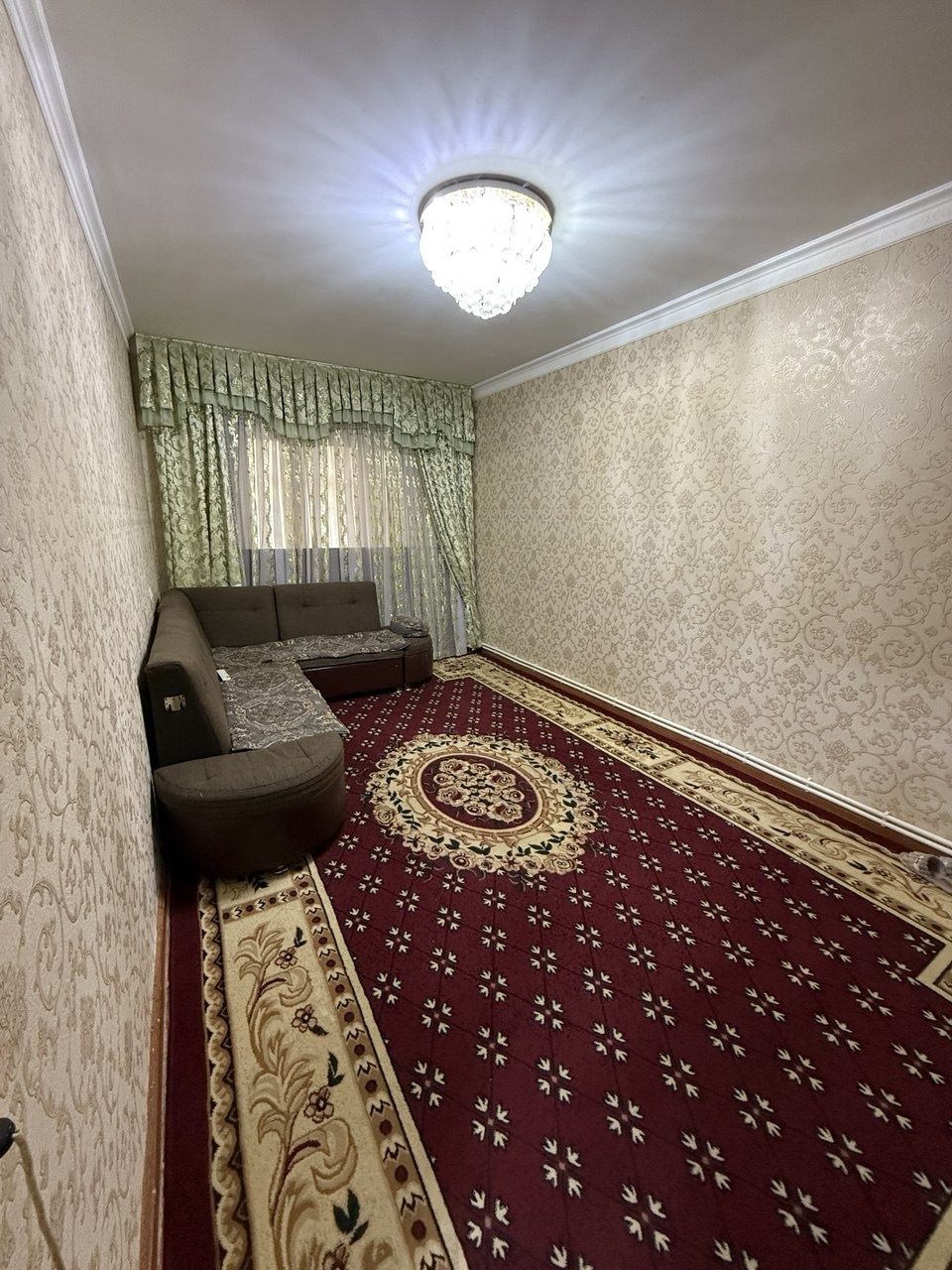 Срочно продаётся 4х  комнатная квартира в Нижним