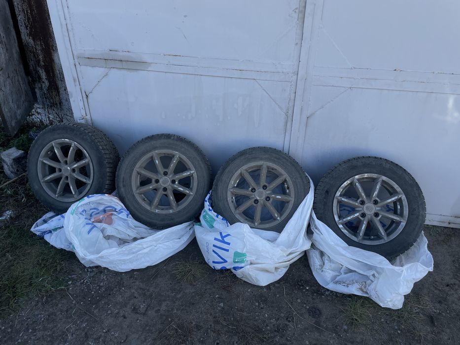 Продам диски с зимней резиной