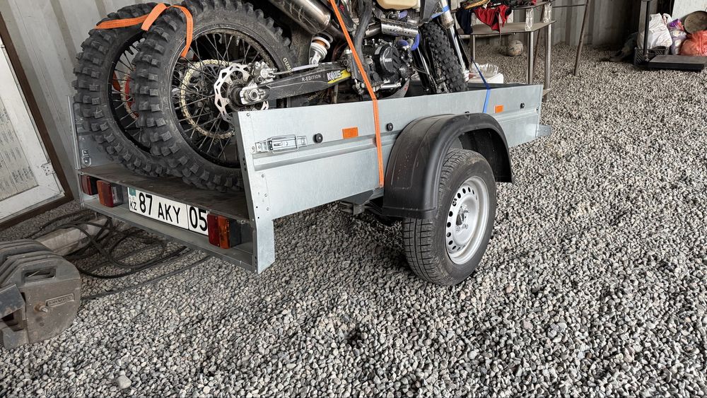 Продам прицеп брали новый