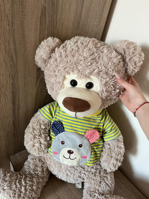 Голямо плюшено мече