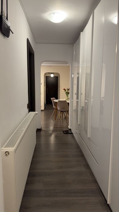 APARTAMENT 4 camere la 3 minute de metrou Costin Georgian cu centrala