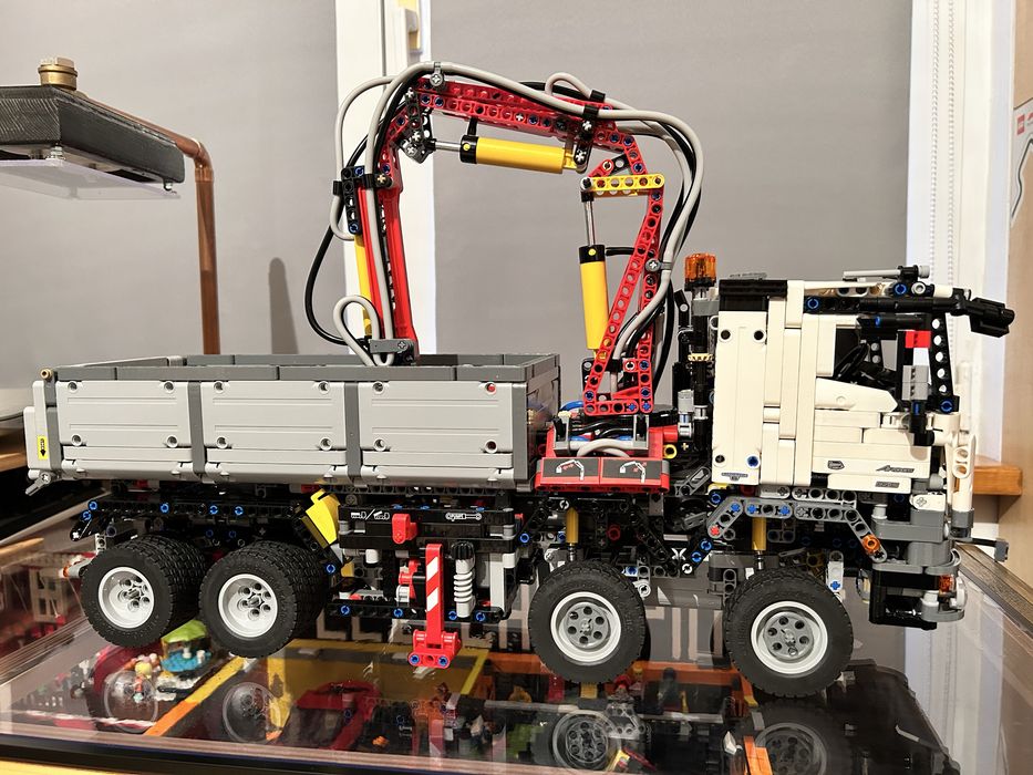 LEGO® Technic Mercedes-Benz Arocs  42043