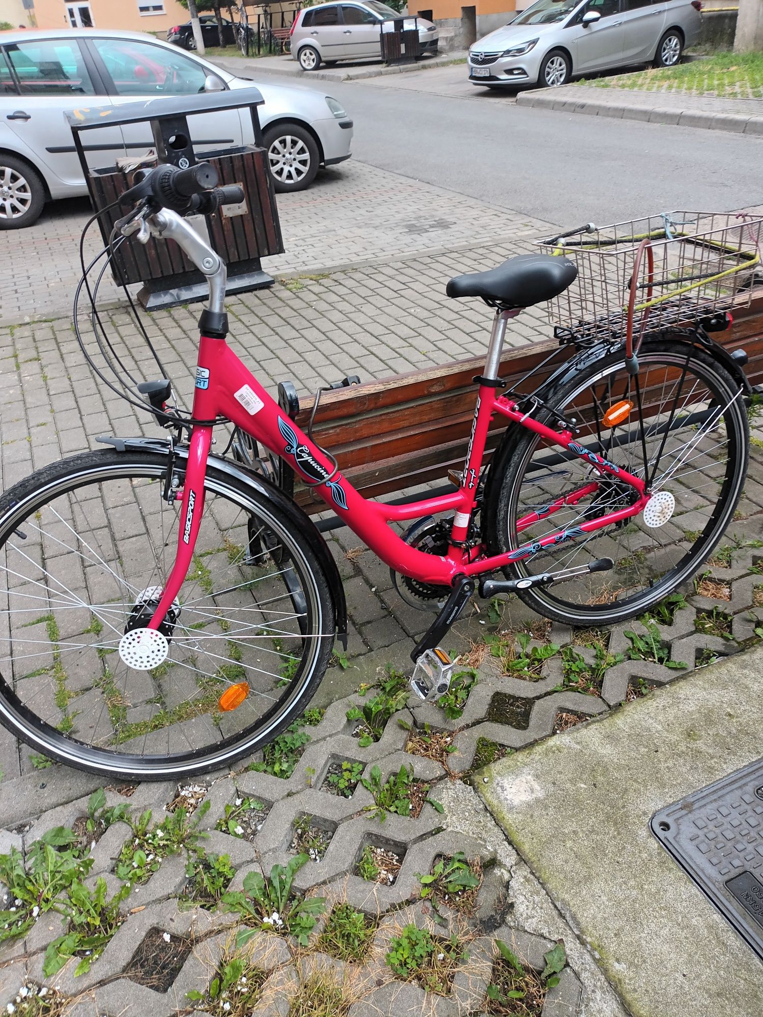 Bicicleta nouă nouta