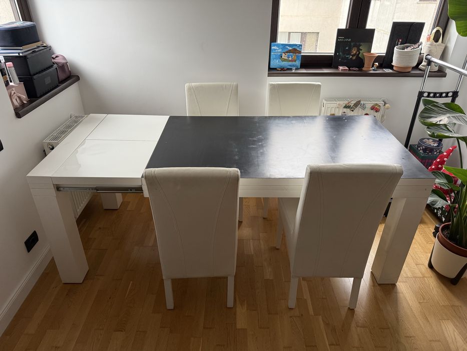 Masa Extensibila cu 4 Scaune