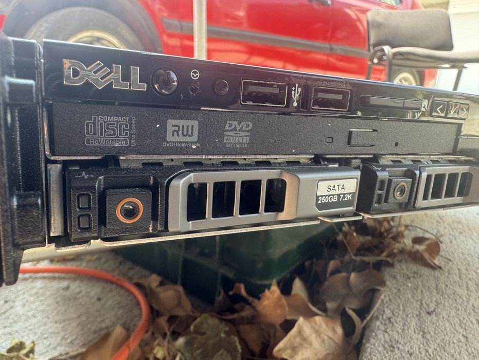 сървър DELL Poweredge R620