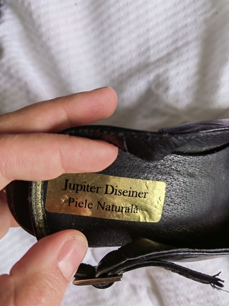 Pantofi de piele noi, foarte comozi, potriviti pentru 36