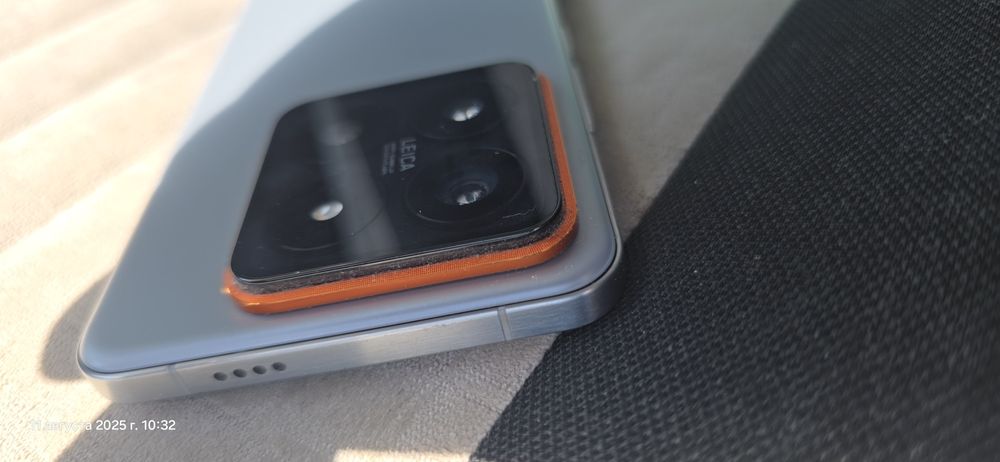 Xiaomi 14 pro titan