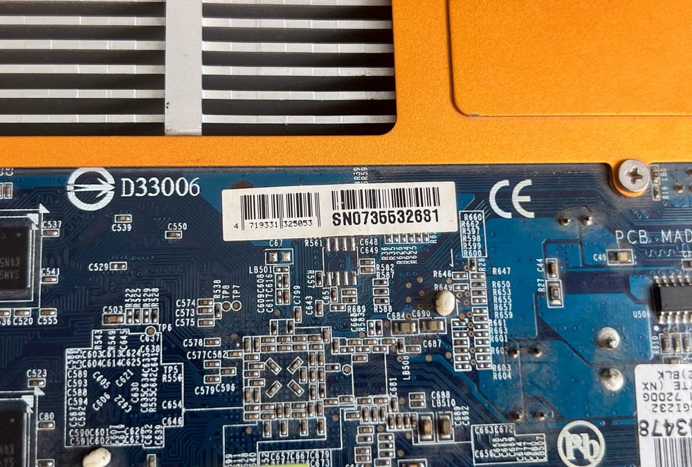 Placa video Gigabyte GeForce 7200 GS 256MB DDR2 PCI Express DVI VGA