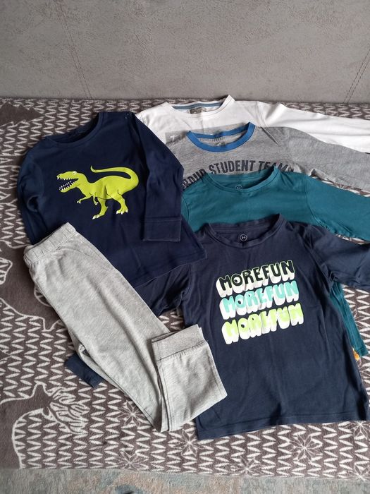 Hainute baiat marimea 98 / 104