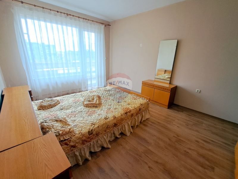 Апартамент под наем с четири отделни стаи в кв. Левски, Т3512