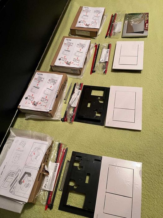 Clapete wc TECE -3 bucati albe si una cromata