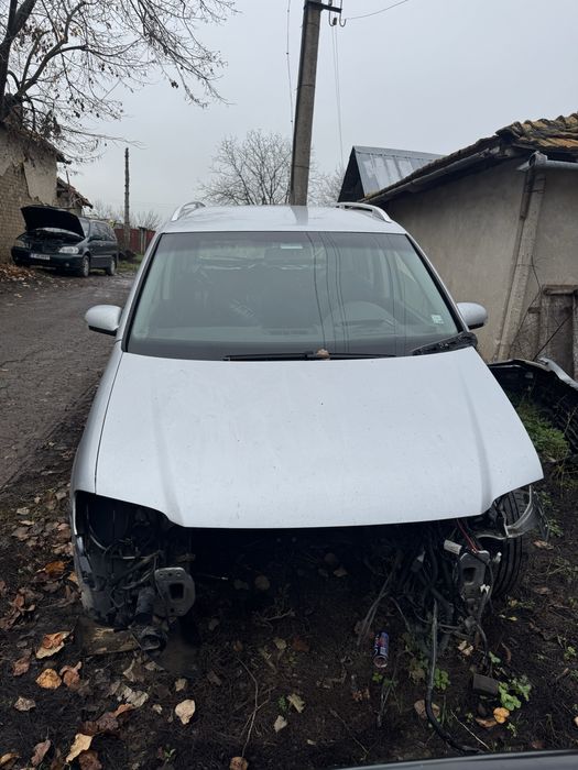 Vw Touran 2.0 TDI 140 на части