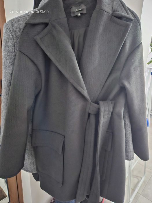 Ново Черно палто JUNONA