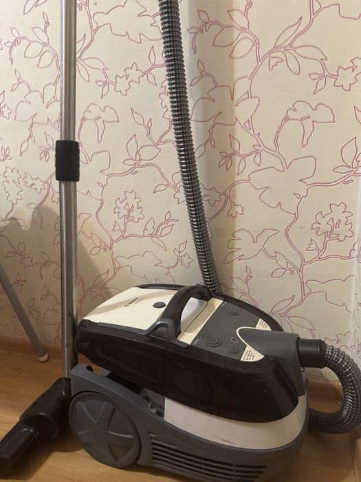 Продаю пылесос Bosch