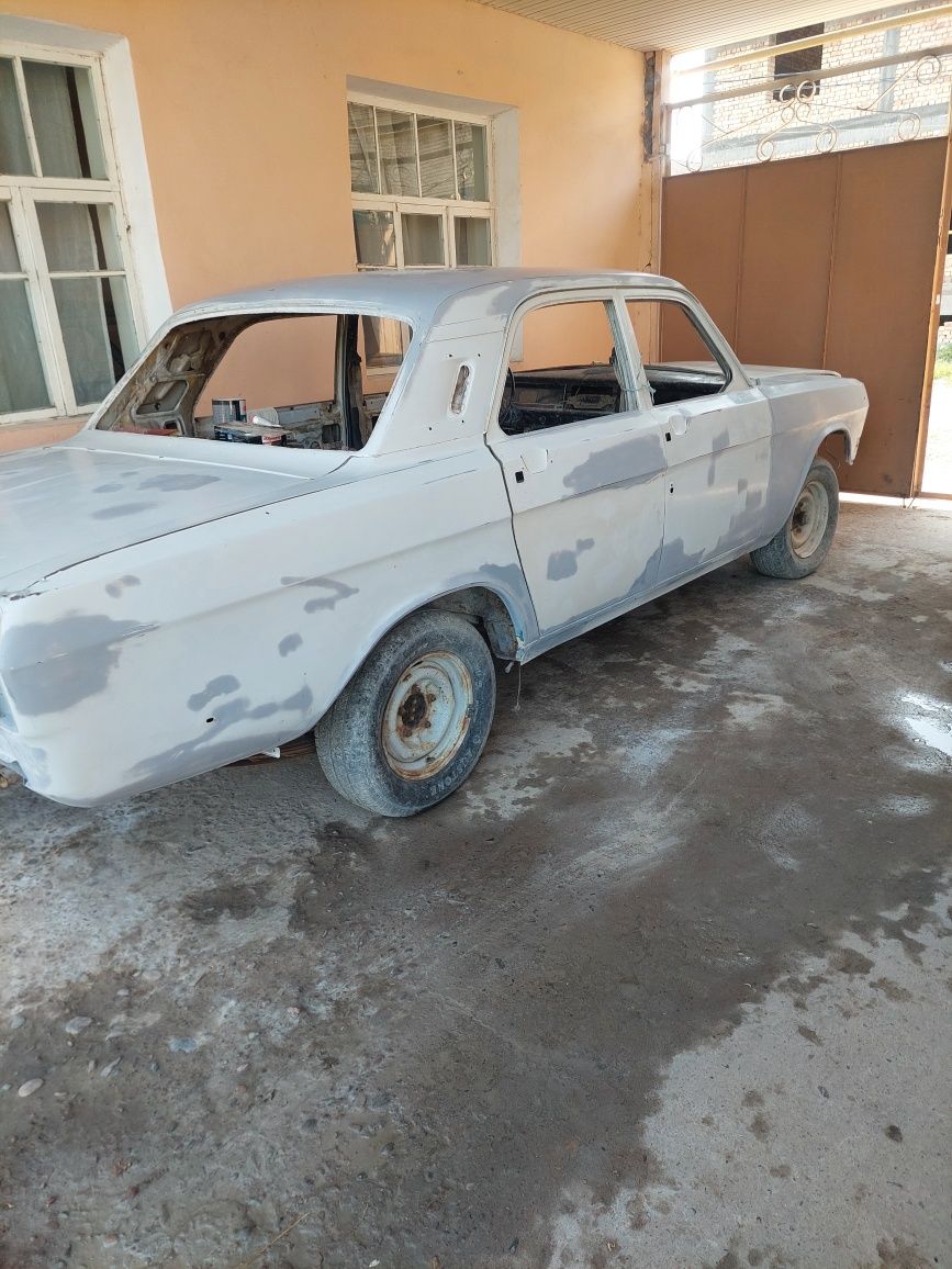 2401 волга сотилади