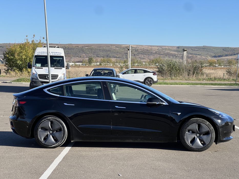 Tesla Model 3 Standard Range Plus
