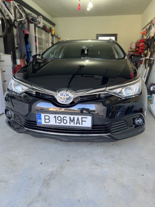 Toyota auris hybrid