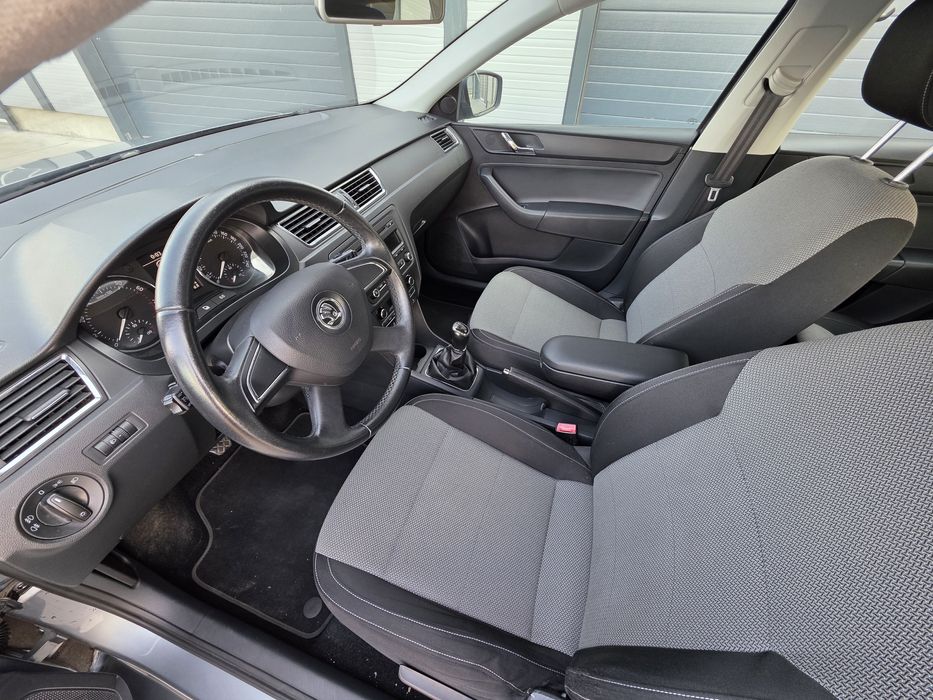 Skoda Rapid limuzină 1.2 Tsi cu Dotări!