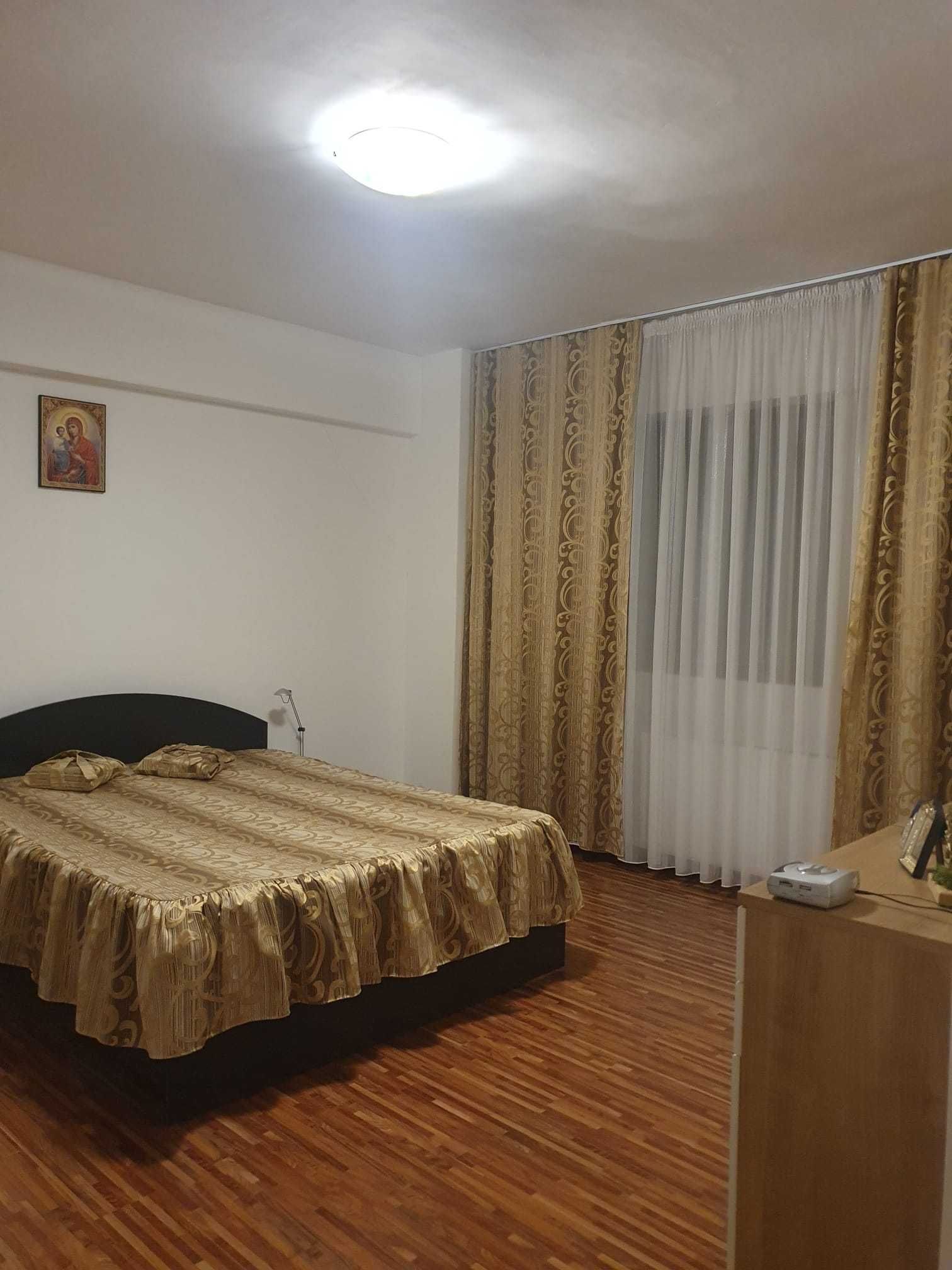 Vand\Inchiriez\Apartament 3 Camere\ZonaRezide\9Mai\RegistrulComertului