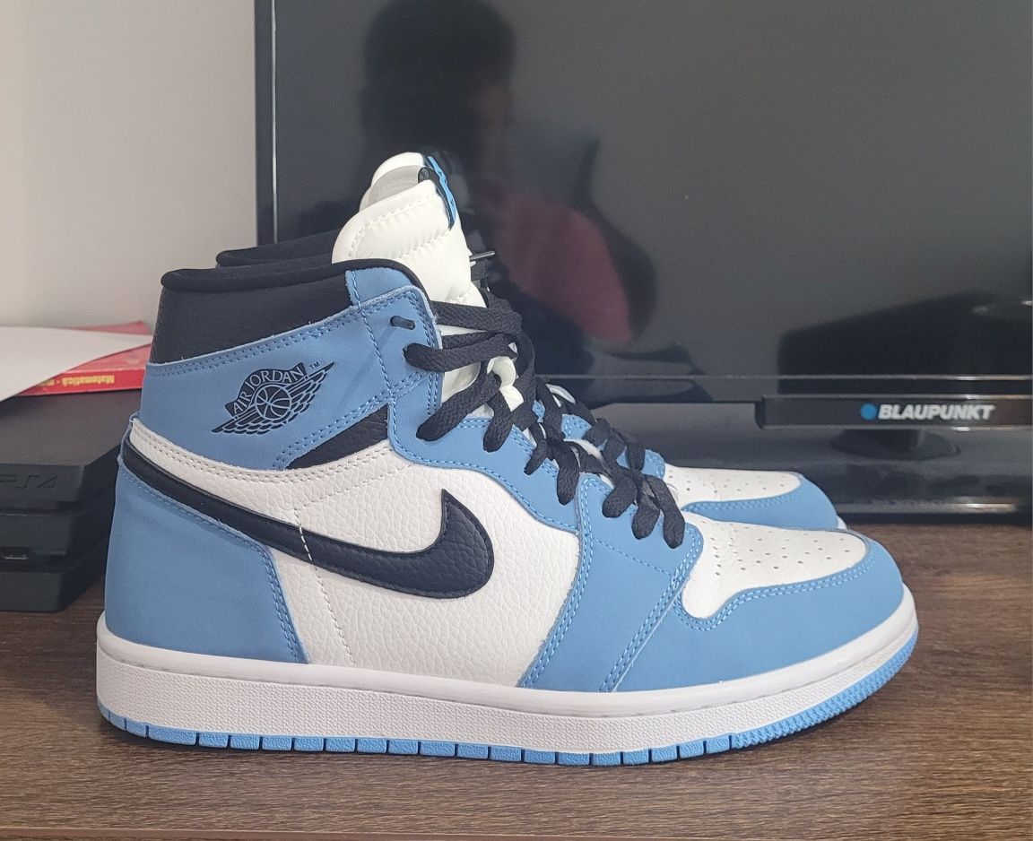 Jordan 1 University blue