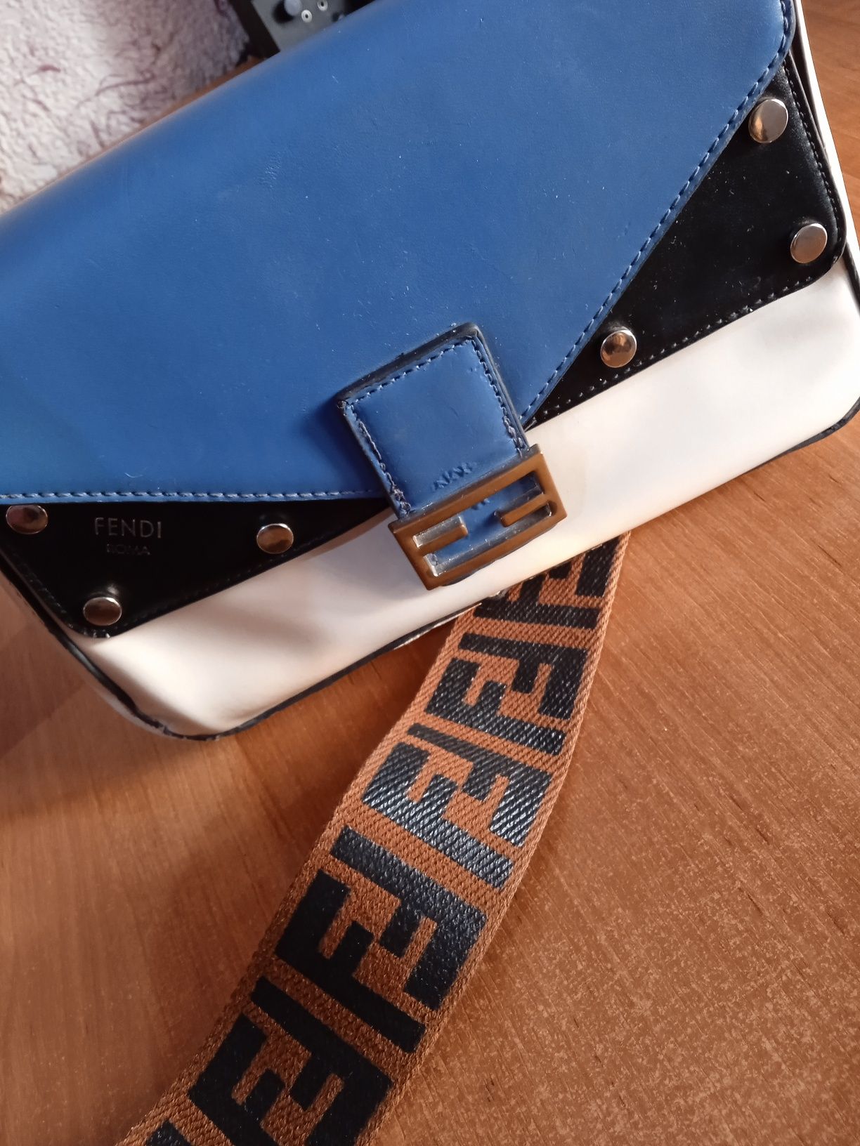 Fendi Roma sumochka ideal