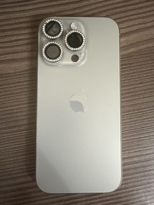 Срочно продам айфон 16 про