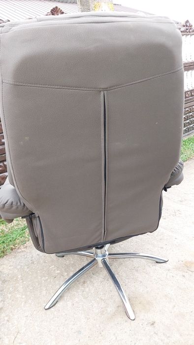 Fotoliu din piele rabatabil cu suport picioare