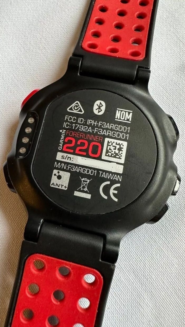 Спортен часовник Garmin Forerunner 220