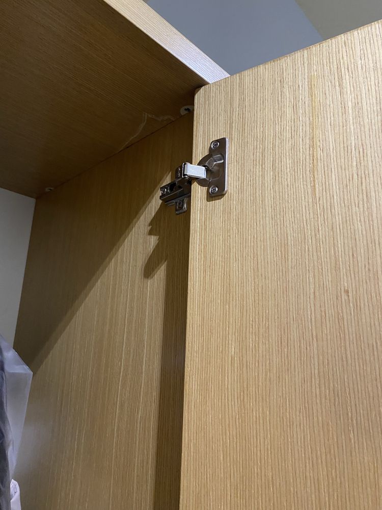 Шкаф в прихожую с зеркалом