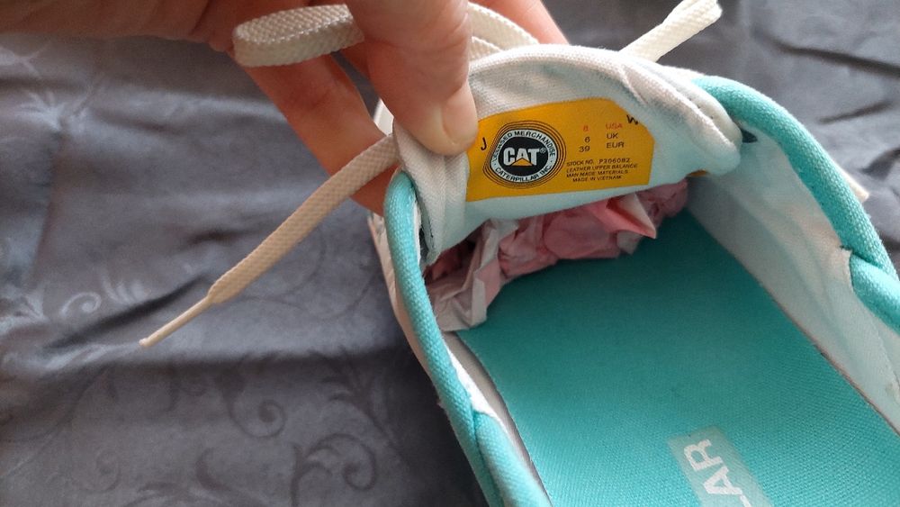 Обувки CAT 39 номер
