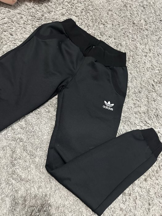 Спортни дамски суичъри