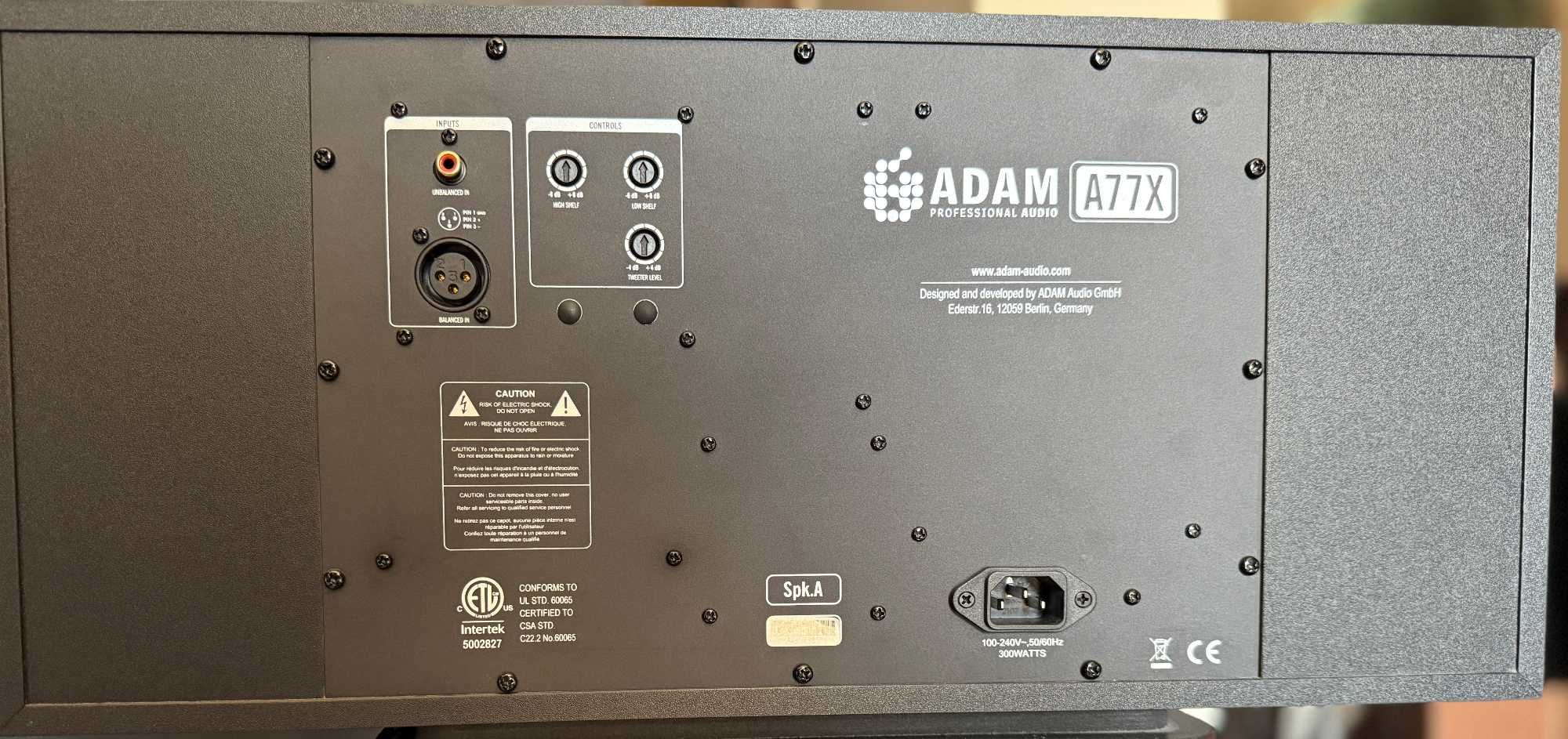 Колони студийни / монитори ADAM A77X трилентови със стойки ZAOR