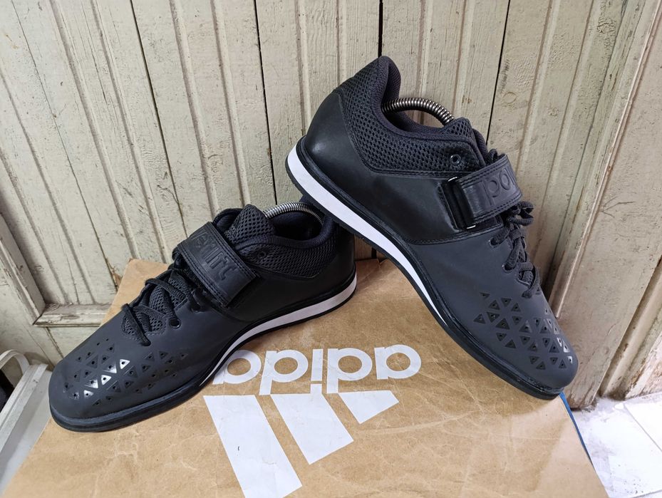 adidas Powerlift.3.1''оригинални oбувки за фитнес зала 44 номер