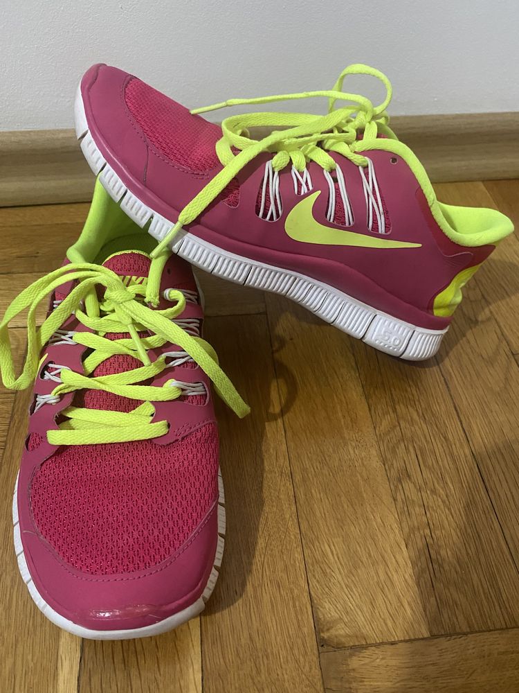 Дамски маратонки- Nike