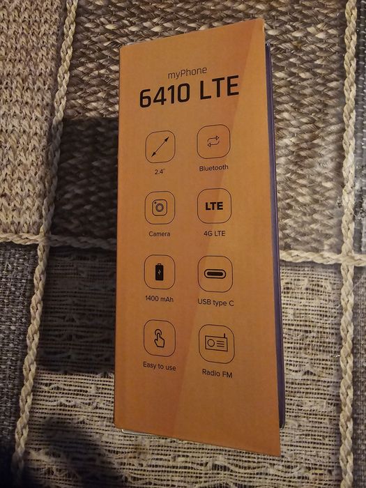 Мобилен телефон с копчета