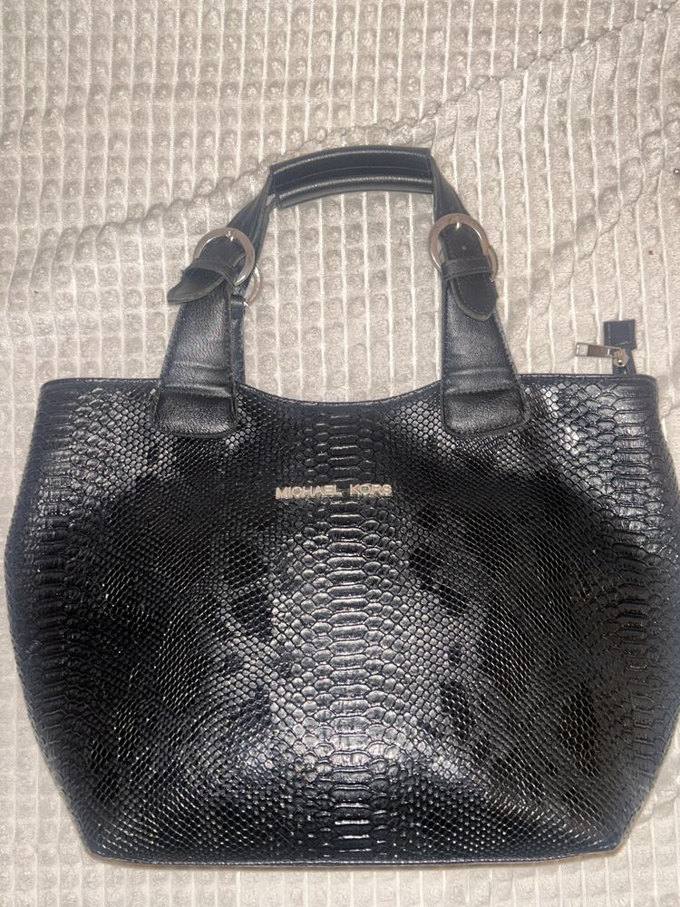 Michael Kors маркова дамска чанта