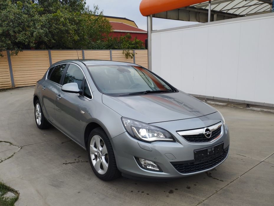 Opel Astra J 2011 2.0 diesel
