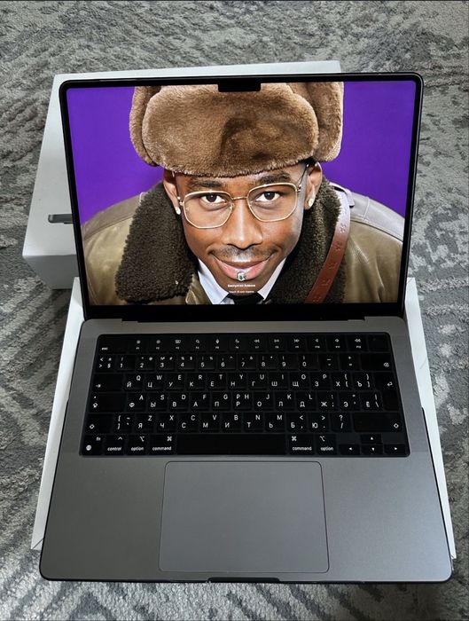 Macbook PRO 2024 16/512 GB