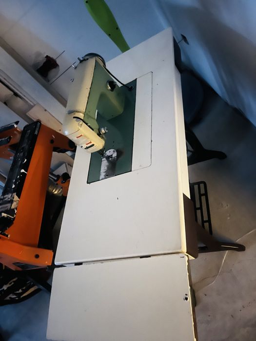 Mașina de cusut manuala stare excelenta