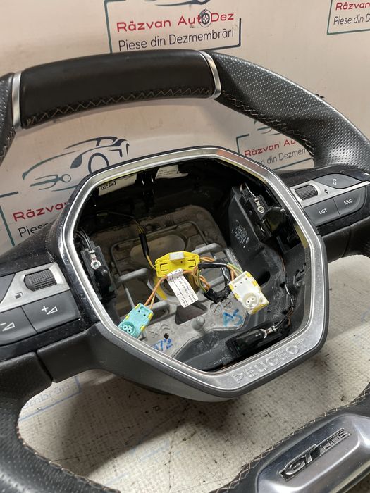 volan cu comenzi  peugeot 3008 2017