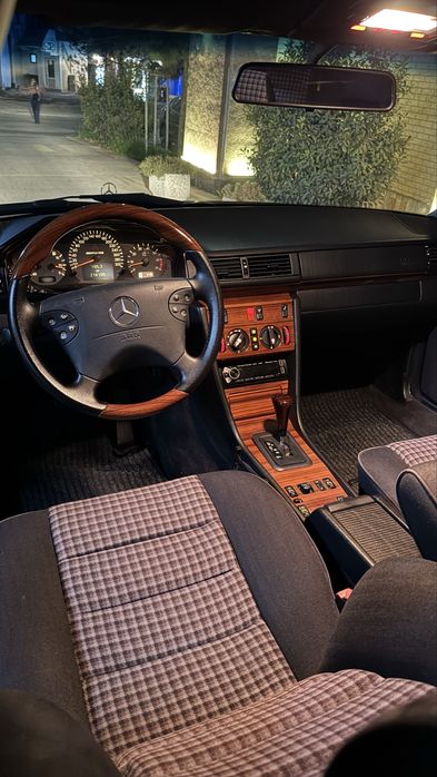 Продам Mercedes-Benz w124 E500 (волчок) (volchok)